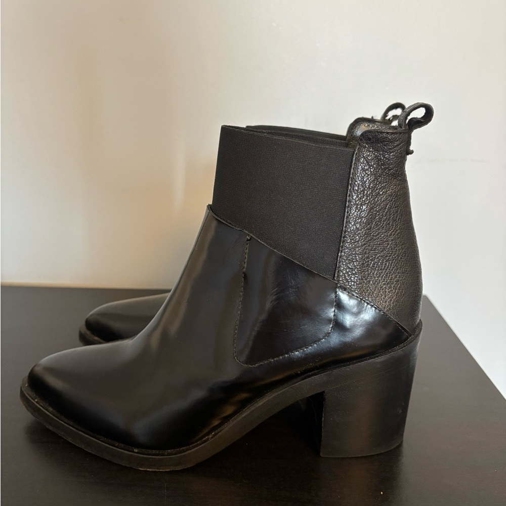 Women's Black Heeled Chelsea Boots